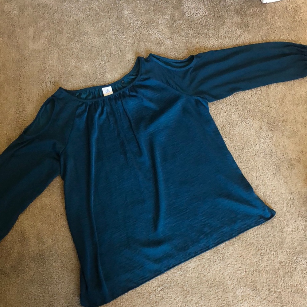 Cabi cold shoulder blouse